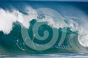 Giant surf waves at Oahu photo