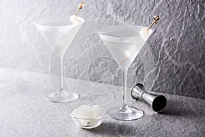 Gibson martini cocktail with onions