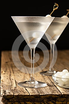 Gibson martini cocktail with onions