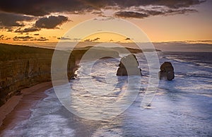 Gibson steps and the twelve apostoles along great ocean road in