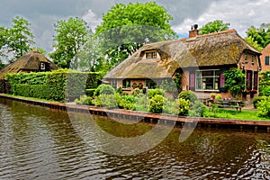 Giethoorn - village full of water canals