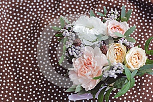 Gift bouquet of tea rose flowers