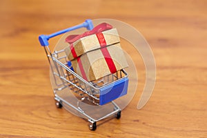 Gift Box Shoppig Cart