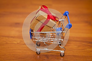 Gift Box Shoppig Cart