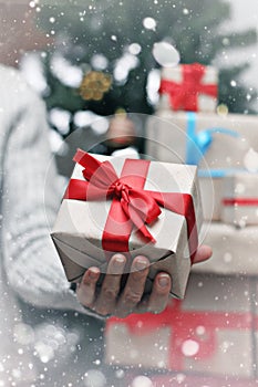 Gift giving hand christmas