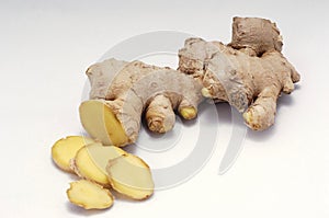 Ginger root sliced