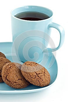 Ginger snaps and tea photo