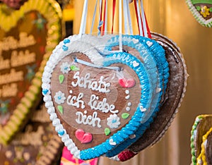 Gingerbread Hearts with Text Darling I Love you german `Schatz ich liebe dich`