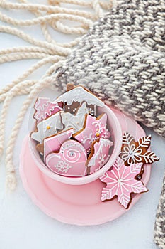 Gingerbreads and cozy blanket