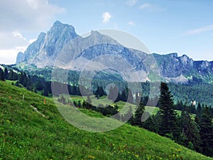 Girenspitz and Gauschla mountains in the RÃ¤tikon range of the Alps