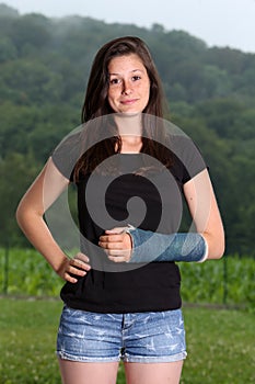 Girl broken arm