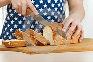 Reducir pan un cuchillo 