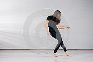 Girl dancer in movement.