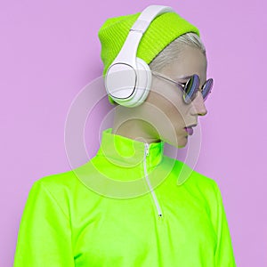Girl DJ Mix Techno Dubstep Party Style