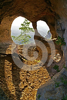 The girl in Figured cave photo