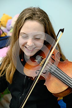 Girl playing violin