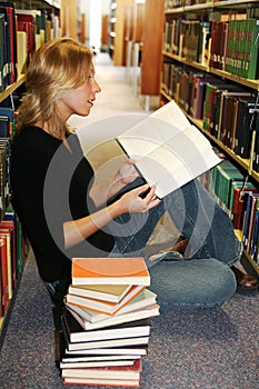 Lectura en biblioteca 