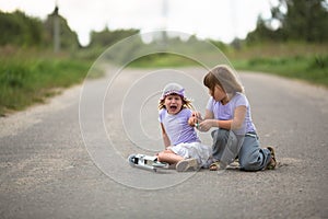 Girl scooter fell In the countryside, sister helps her child