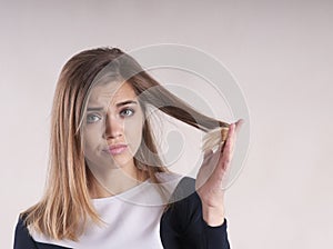 Girl with split hair problem perplexity