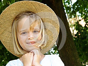 girl with straw hat