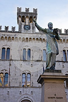Giuseppe Mazzini's statue