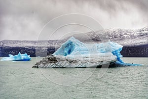 Glaciar Perito Moreno calafate Patagonia Argentina invierno vacaciones scenic iceberg frozen lake snowy mountains outdoors photo