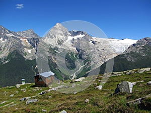Glacier National Park Alpine Mountain Hut with Illecillewaet Glacier from Abbott Ridge Trail, British Columbia, Canada