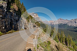 Glacier National Park belong Going to the sun road