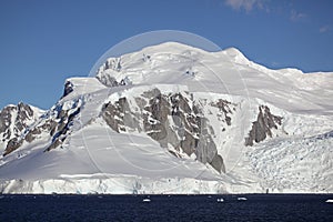 Glaciers and mountains of Antarctica