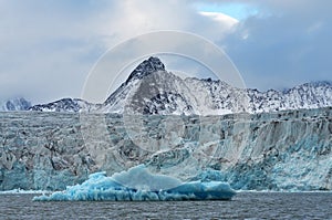 Glaciers of Svalbard / Spitsbergen photo