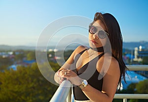 Glamur girl with sunglasses