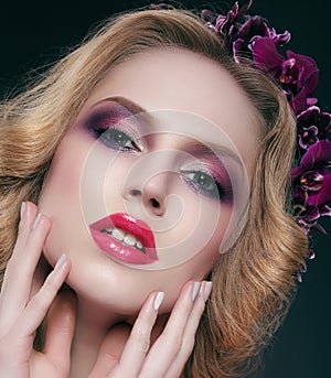 Glance. Sensual Woman with Glamorous Trendy Makeup