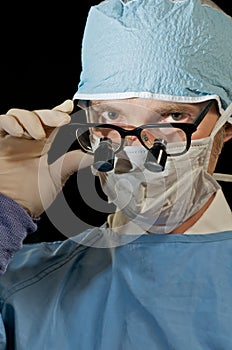 Glancing surgeon
