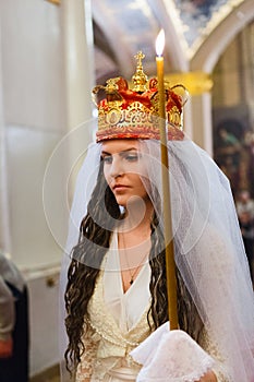 Glans: bride in wedding dress