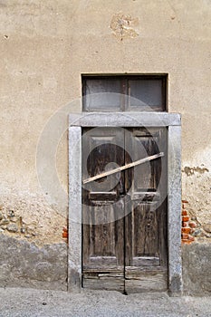Glas closed wood door albizzate varese italy