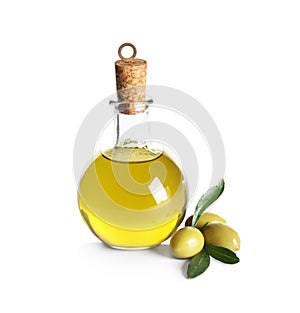 Bicchiere una bottiglia fresco oliva olio 