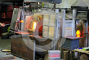 Glass furnace