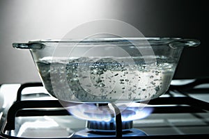 Glass saucepan