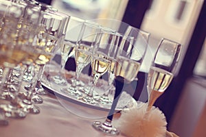 Glasses filled with campagne on wedding day