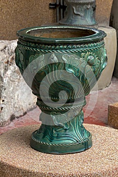 flower pot with lotus pattern style