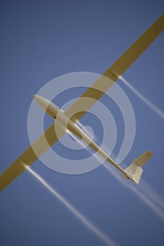 Glider overhead showing speed and direction. photo