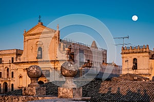 Glimpse of the baroque city of Noto