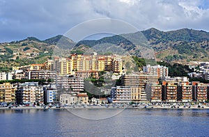 A glimpse of Messina.