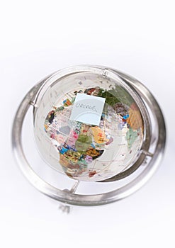 Globe, post-it holiday