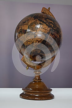 Globo steampunk