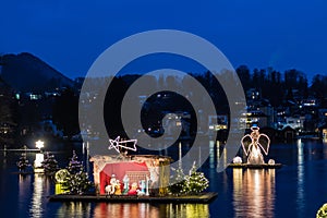 Gmunden, Advent, Schloss, christmas market on the lake traunsee