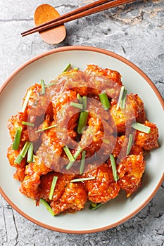 Gobi Manchurian is an Indo-Chinese appetizer crispy and crunchy fried cauliflower coated in a sweet, tangy, umami chili sauce