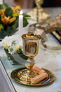 Goblet and crackers photo