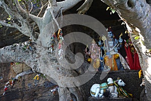 Gods - Signs of devotion in a Hindu temple