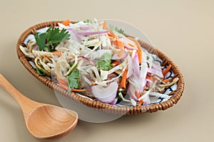 Goi Ga Chao Ga, Chicken Salad with Various Vegetables